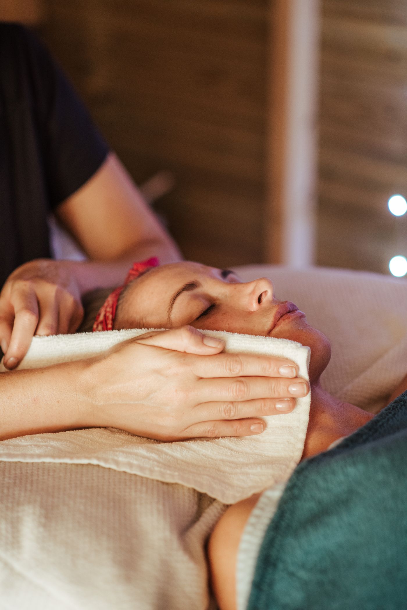 Lift & sculpt treatment at Maison Lumière